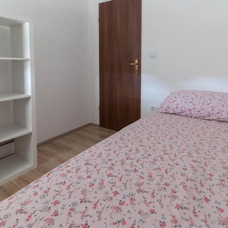 Modern Apartment Sara-Near The Beach Privlaka  Buitenkant foto