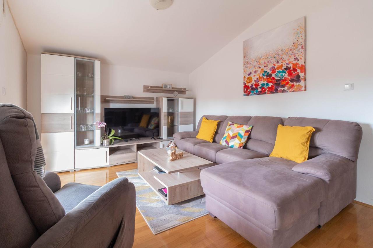 Modern Apartment Sara-Near The Beach Privlaka  Buitenkant foto
