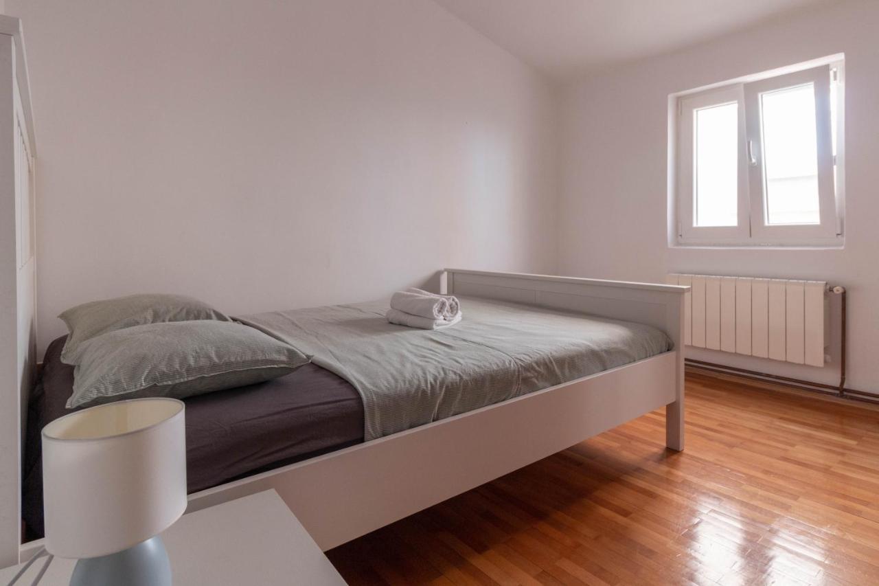 Modern Apartment Sara-Near The Beach Privlaka  Buitenkant foto